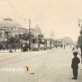...e al Teatro Petruzzelli, attraverso l�estramurale Capruzzi giungeva sino a Villa Romanazzi